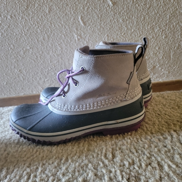 Lightly used Rain Boots - Picture 5 of 5